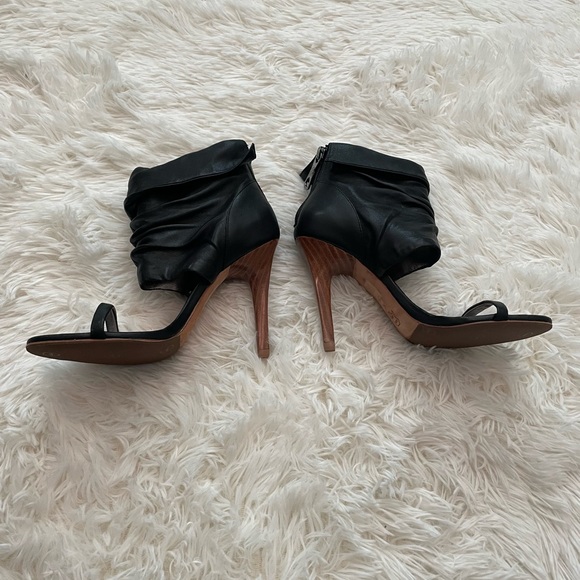 Stunning BCBGMaxAzria heeled booties - Picture 9 of 13